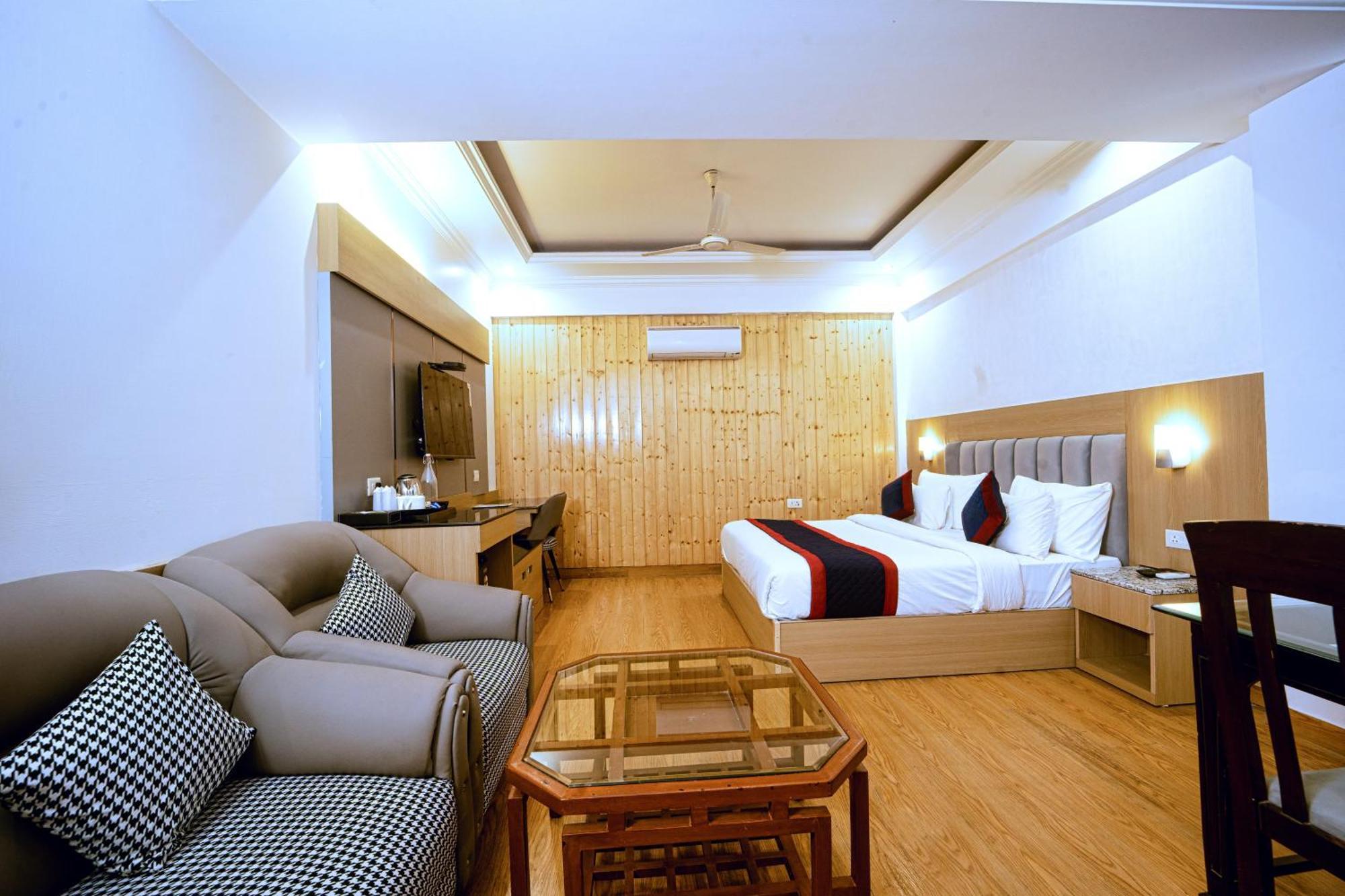 Grand Legacy Beacon, Dehradun Hotel Exterior foto