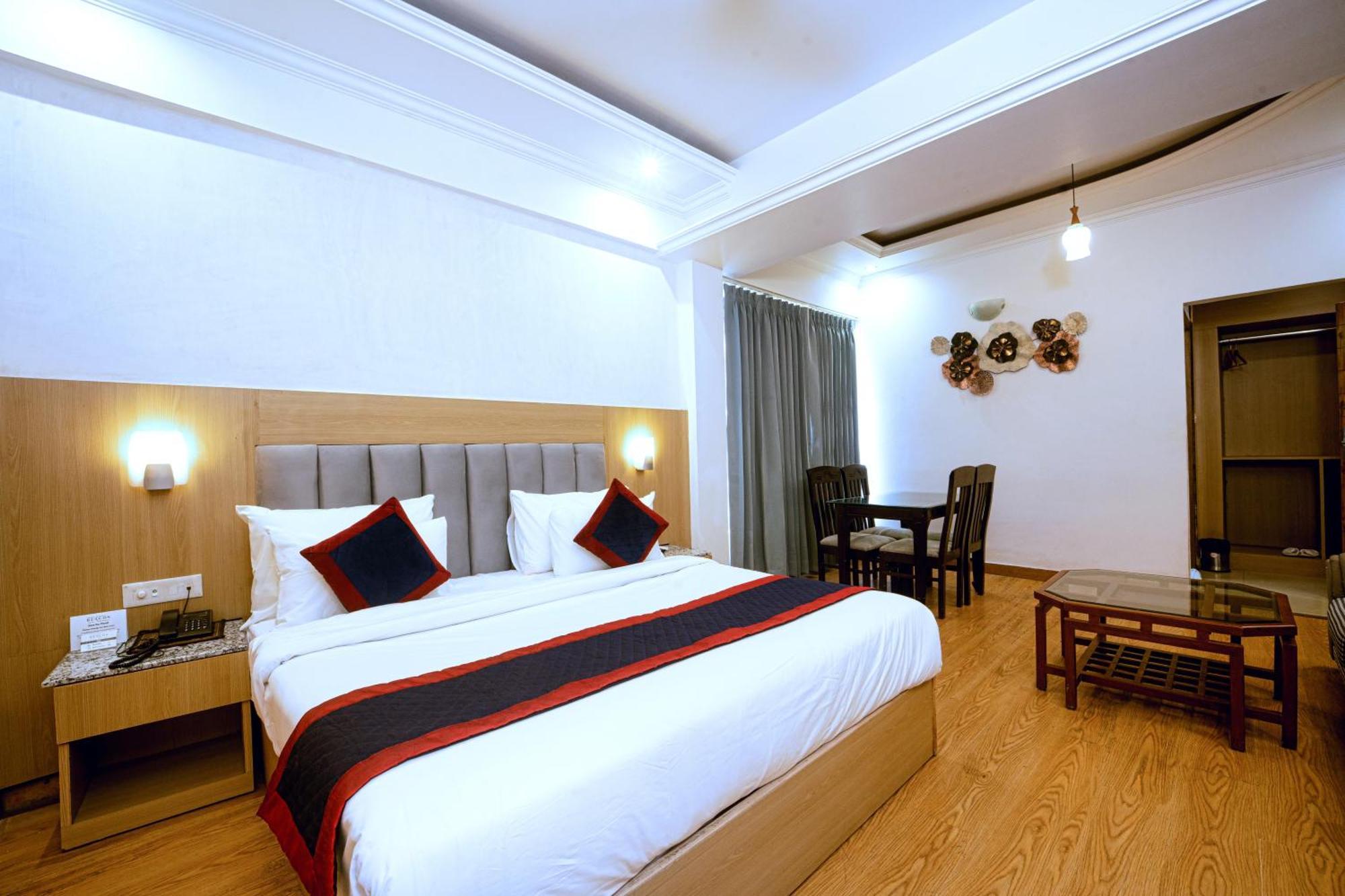 Grand Legacy Beacon, Dehradun Hotel Exterior foto