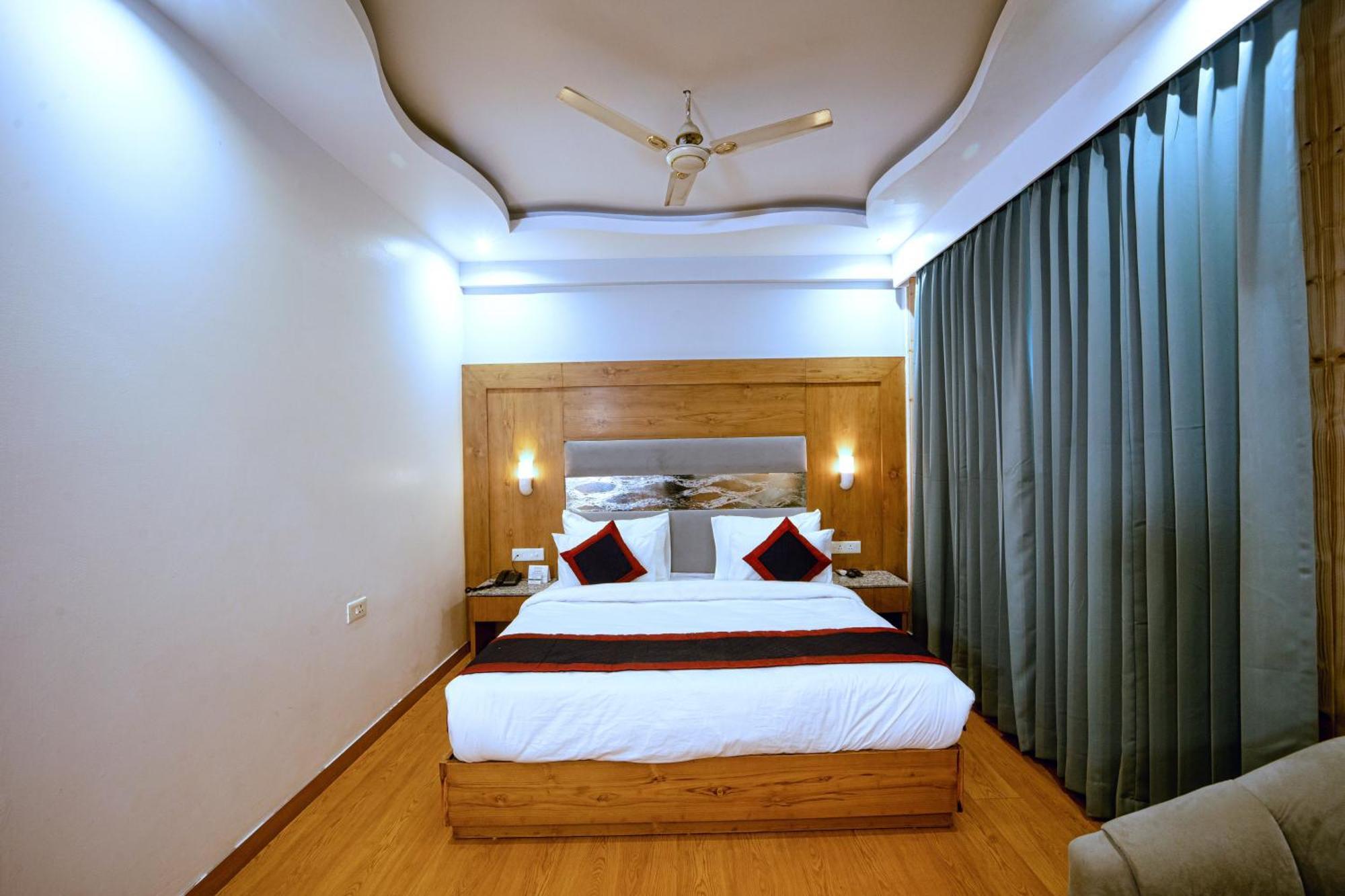 Grand Legacy Beacon, Dehradun Hotel Exterior foto
